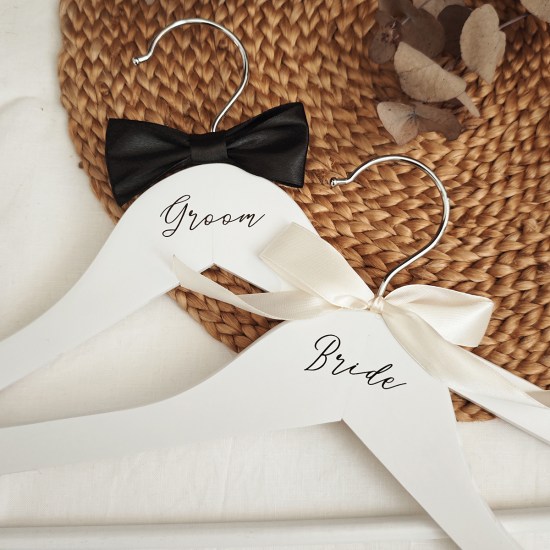 ideatree, svadba, vešiaky, svadobný vešiak, vešiak s menom, nevesta, ženích, bride, groom, noiart, nové mesto nad váhom